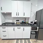 Evans Realty Bn Moderno & Lujoso Estudio