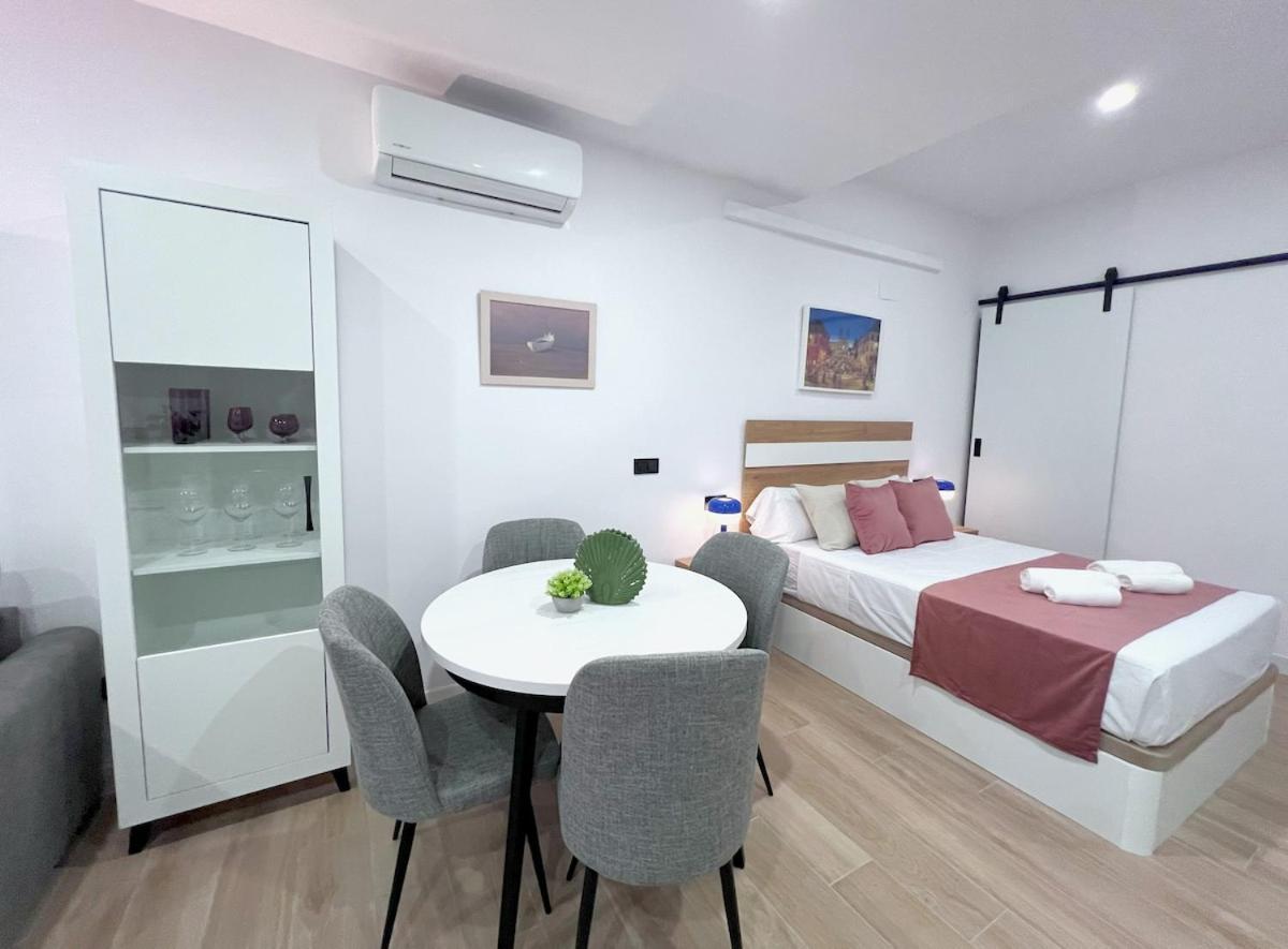 Evans Realty Bn Moderno & Lujoso Estudio Apartment
